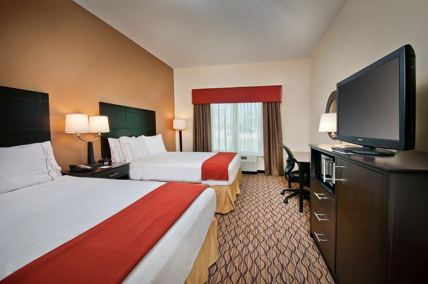 Holiday Inn Express Hotel And Suites Pearsall By Ihg Экстерьер фото