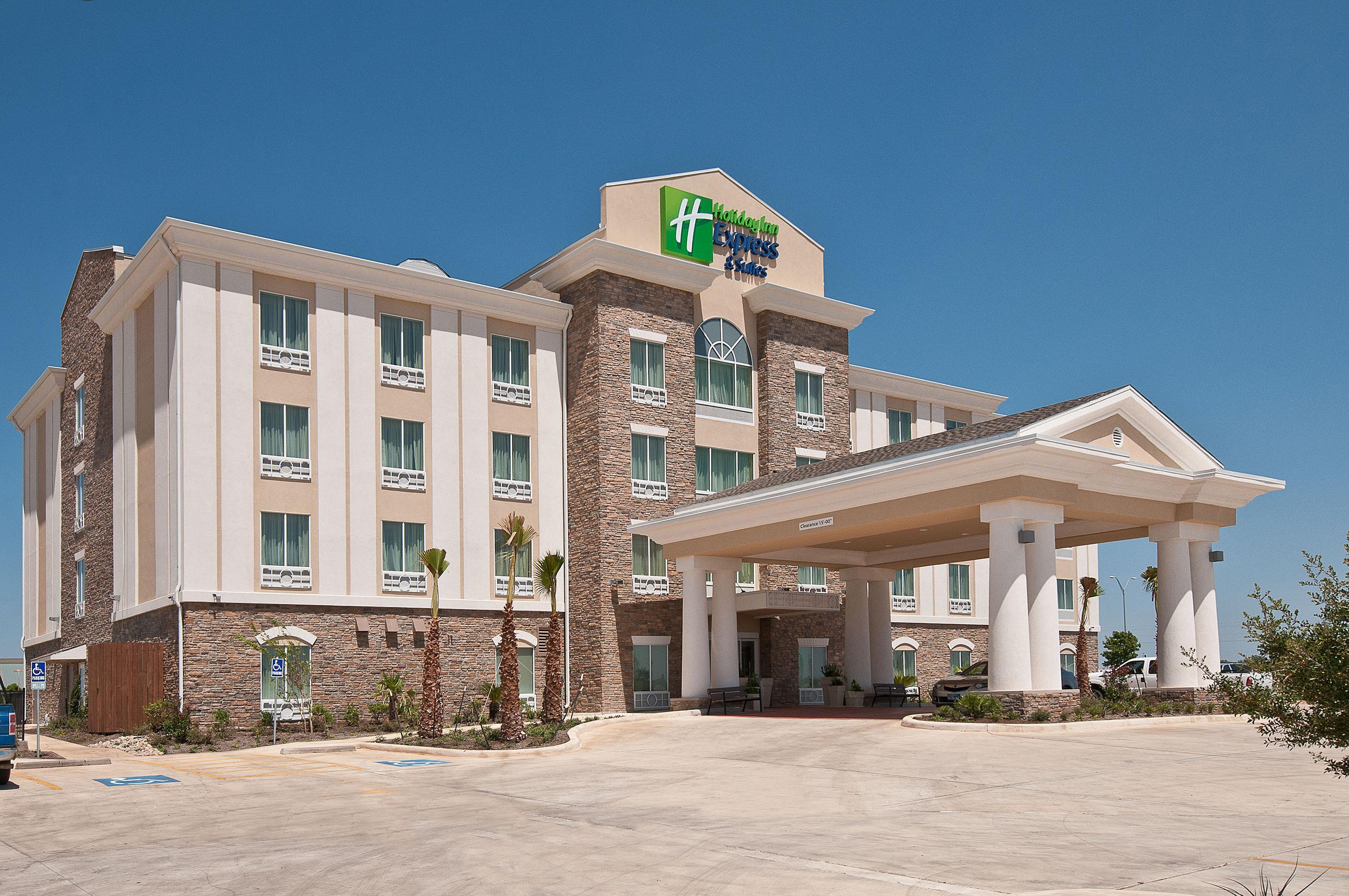 Holiday Inn Express Hotel And Suites Pearsall By Ihg Экстерьер фото
