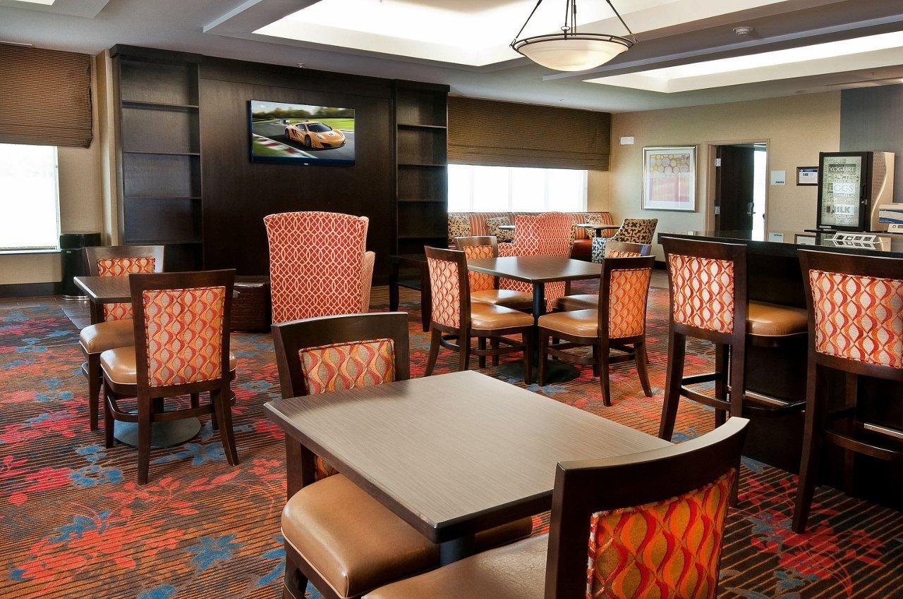 Holiday Inn Express Hotel And Suites Pearsall By Ihg Экстерьер фото